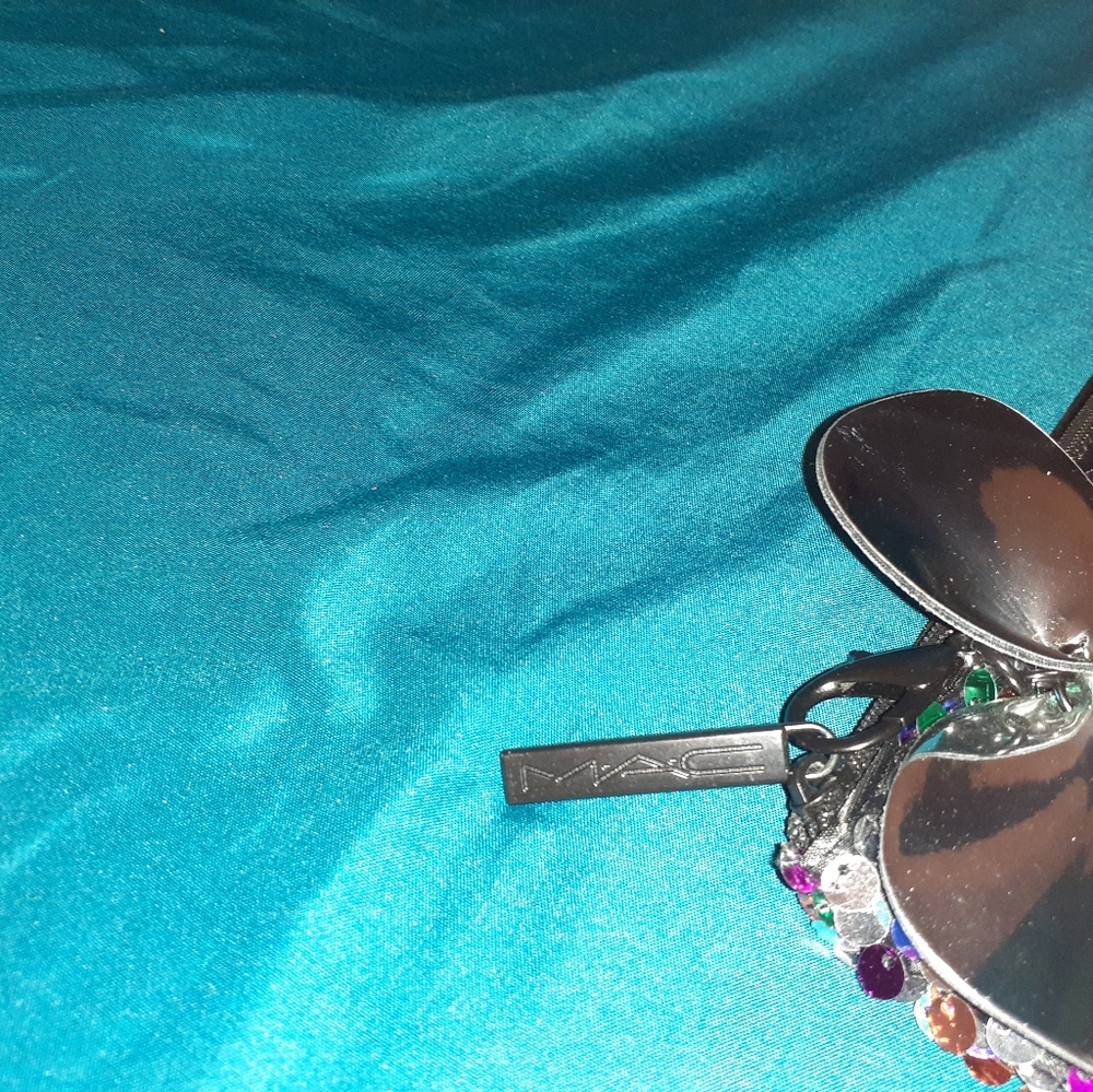 Mac Makeup Bag - image 5